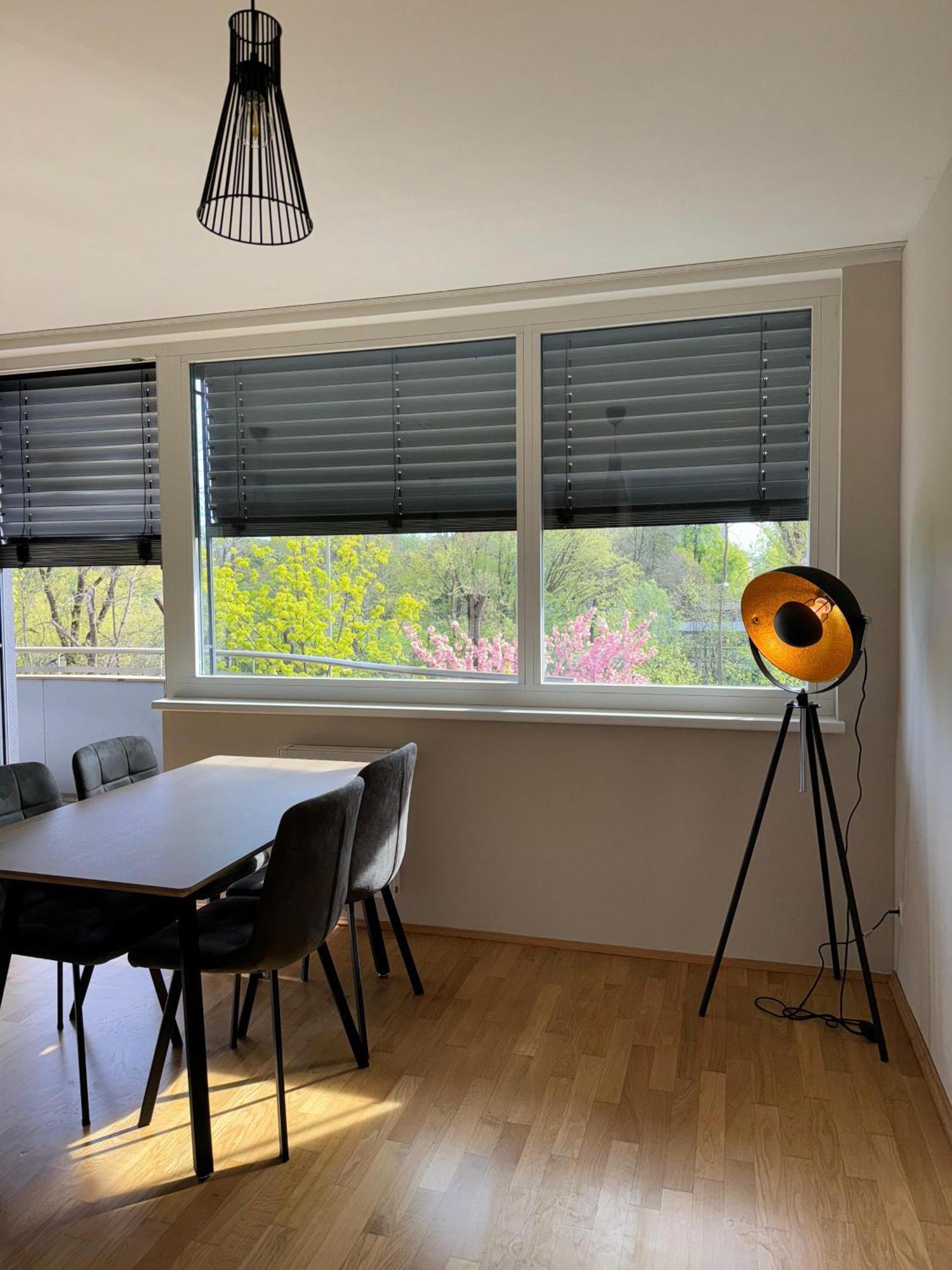 Appartement Reside In The Golden Wave à Graz Extérieur photo